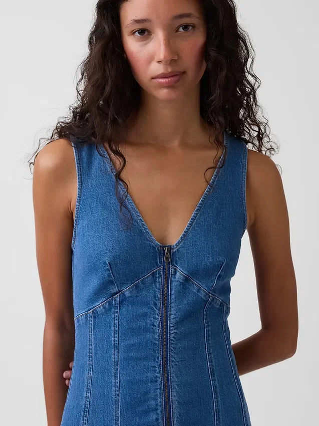 Vestito midi in denim con cuciture e chiusura frontale con cerniera