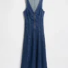 Vestito midi in denim con cuciture e zip frontale