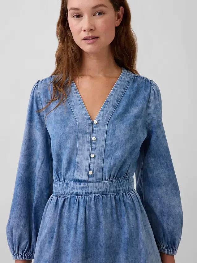 Vestito midi in denim con vita a pezzi