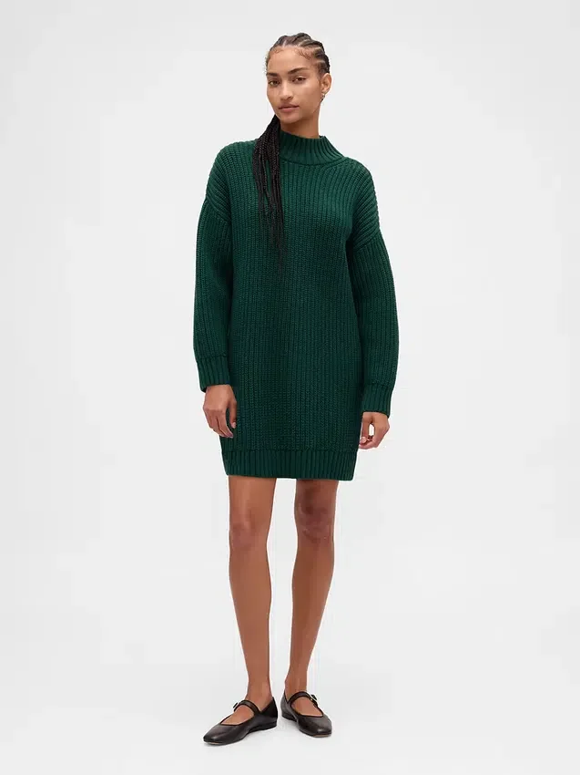 Vestito oversize a maglione con collo alto