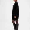 Vestito oversize a maglione con collo alto