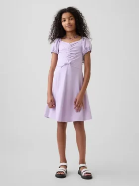 Vestito per bambina con arricciature