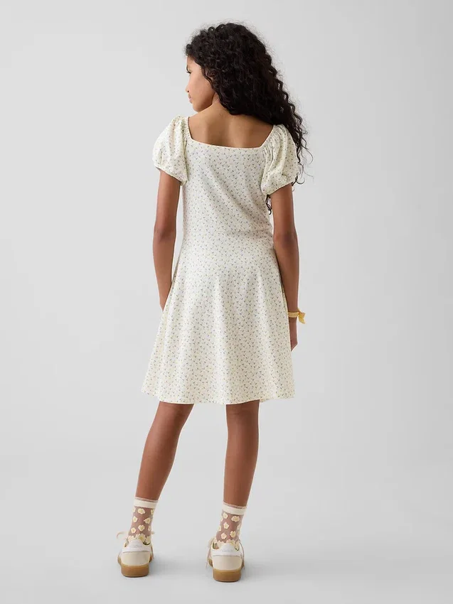 Vestito per bambina con arricciature