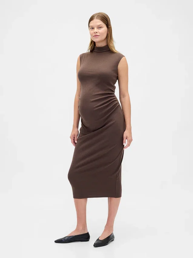 Vestito premaman moderno con collo alto