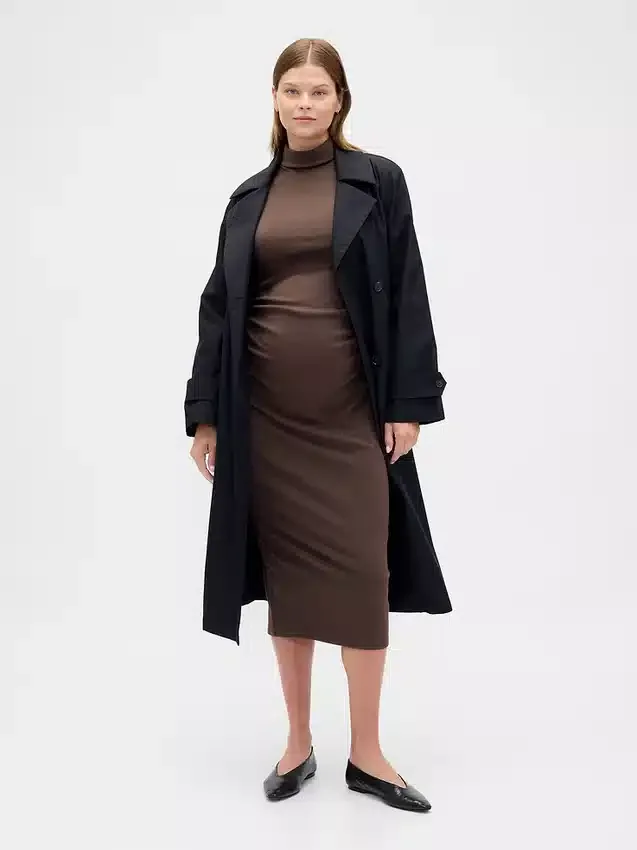Vestito premaman moderno con collo alto