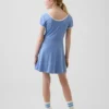 Vestito sportivo da bambina con maniche ad aletta
